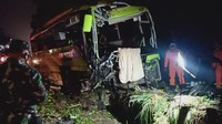 Kecelakaan maut terjadi di ruas jalan Dieng-Wonosobo, Kabupaten Wonosobo, Jawa Tengah, sore tadi. Kecelakaan yang melibatkan enam kendaraan itu mengakibatkan tiga orang tewas. Foto: Istimewa
