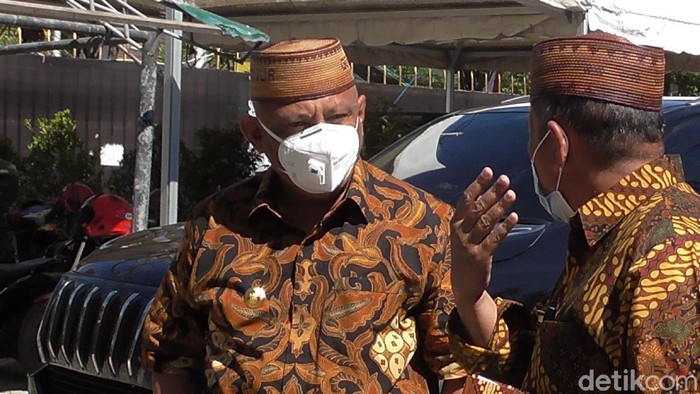 Gubernur Gorontalo Rusli Habibie.