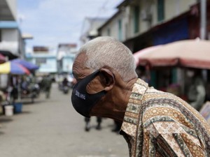 Apa Korelasi Antara Mengigau, COVID-19, dan Kelompok Manula?