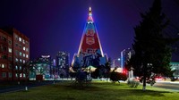 Dalam buku Hotels of Pyongyang diungkapkan tentang struktur yang unik serta interior vintage yang dipamerkan di banyak hotel yang tidak berubah. Ini Hotel Ryugyong, bisa dibilang hotel paling terkenal di Korea Utara karena bentuknya yang runcing.