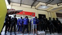 Polisi kembali menangkap dua tersangka kasus penyerangan acara doa jelang pernikahan putri Habib Umar Assegaf yang digelar di Mertodranan, Kecamatan Pasar Kliwon, Solo beberapa waktu lalu.