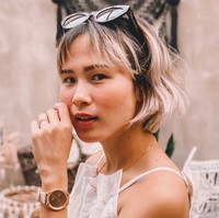 Chef Martin Praja telah menikah dengan Chrisnawati Novia pada tahun 2019. Dengan rambut pendek tampilan Novia terlihat selalu awet muda. Foto: Instagram/chrisnawatinovia