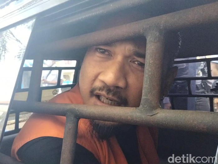 Jerinx SID di mobil tahanan, Kamis (1/10/2020).