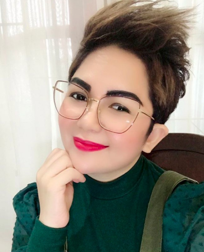 Joy Tobing dinyatakan positif terinfeksi virus Corona pada 7 September 2020. Juara Indonesian Idol itu kemudian dinyatakan negatif dari COVID-19 setelah kembali melakukan tes swab di salah satu rumah sakit di bilangan Jakarta. Kondisi sekarang Puji Tuhan sudah sehat dan Hasil PCR SWAB test tanggal 25 September 2020 dikeluarkan dari RS. Mayapada hasilnya sudah negatif. Puji Tuhan sudah sembuh, kata Joy Tobing melalui pesan singkat kepada wartawan. Foto: Instagram joydestinytobing