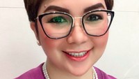 Joy Tobing disebut kerap mendapat makian hingga pukulan dari Daniel Sinambela saat mereka menjalani rumah tangga. Foto: Instagram joydestinytobing