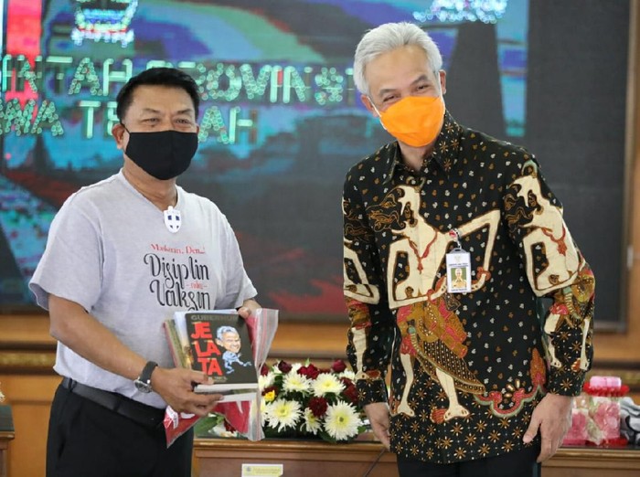 Kepala Kantor Staff Presiden (KSP) Moeldoko bertemu dengan Gubernur Jawa Tengah Ganjar Pranowo bertemu bahas virus Corona di Pemprov Jateng, Kamis (1/10/2020).