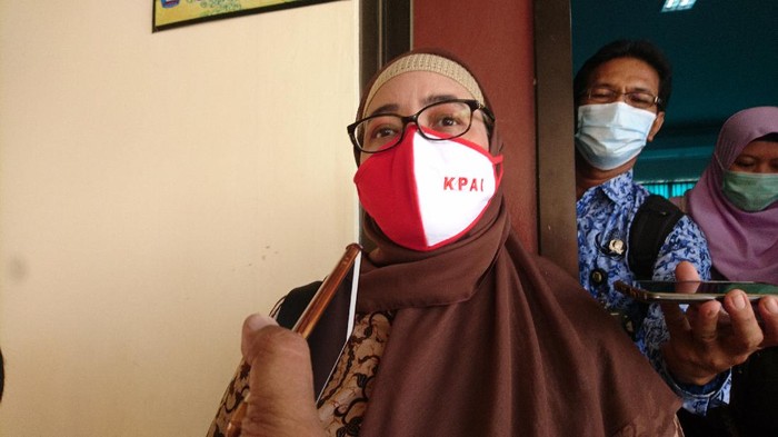 Komisioner KPAI, Retno Listyarti