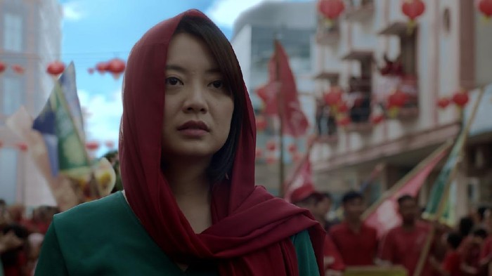leony jaga cara bicara agar tak seperti preman di film leony jaga cara bicara agar tak seperti preman di film