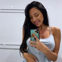 Ini selebgram bernama London Goheen yang kerap menuai kontroversi. Kontroversi terbaru yang dibuatnya adalah menjual foto seksi dengan perut hamil di Only Fans.  Foto: Instagram