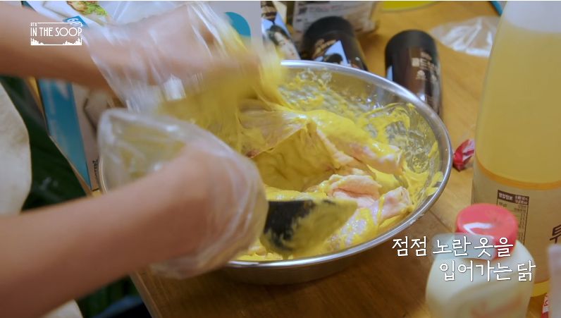 Member BTS Bisa Masak Ayam Goreng Korea