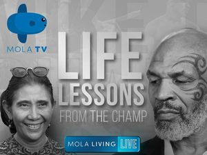 Link Live Streaming Mike Tyson dan Susi Pudjiastuti Naik Ring
