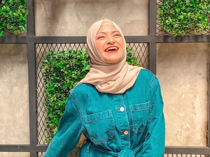 Mualaf dan Berhijab, Natalie Holscher Masih Jadi DJ?