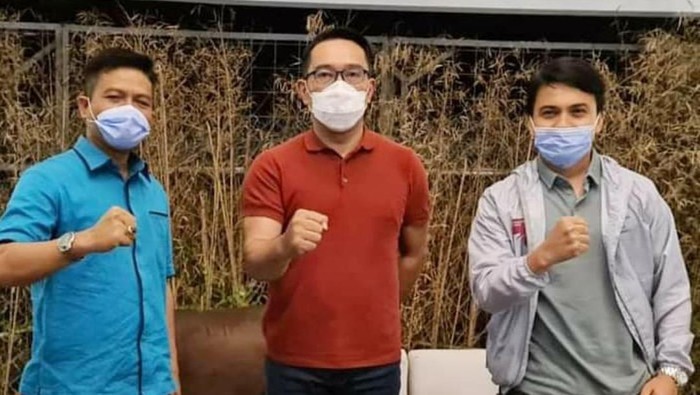 Pasangan DS-Sahrul bertemu Gubernur Jabar Ridwan Kamil.