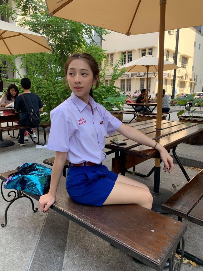 Demi menjadi wanita, Peerada Namwong menjalani terapi hormon. Keputusannya itu dimengerti oleh kedua orangtuanya. Tapi untuk membiayai terapi dia tidak disokong dana. Foto: Facebook Peerada Namwong