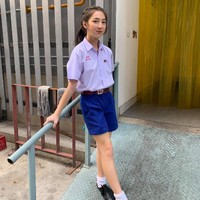 Transgender 18 tahun ini sempat jadi viral setelah awal tahun lalu dia mem-posting beberapa seri foto dirinya berseragam SMA. Foto: Facebook Peerada Namwong