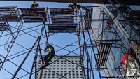 Usai peristiwa tersebut, upaya perbaikan atap plafon di lobi gedung KPK itu pun terus dilakukan.