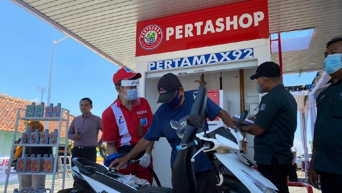 Pertamina Marketing Operation Region III resmikan Pertashop di Desa Jatitujuh, Kecamatan Jatitujuh, Kabupaten Majalengka.