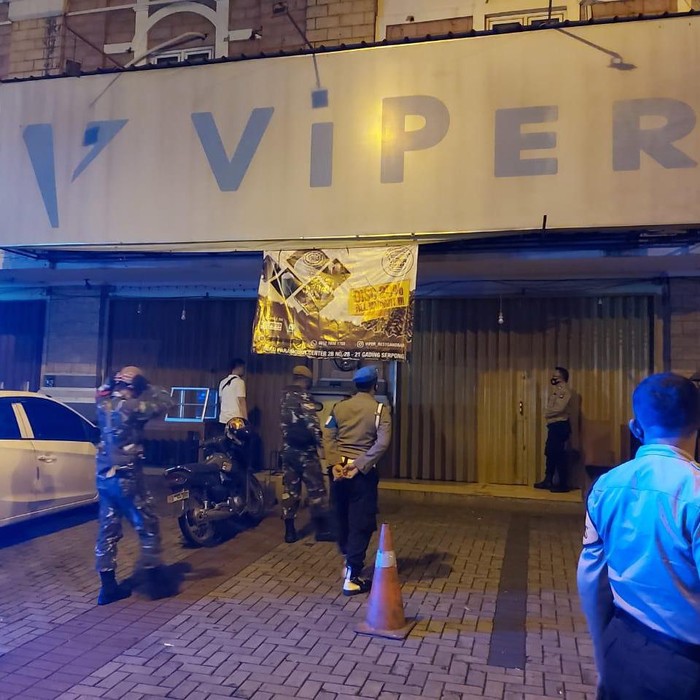 Polisi dan TNI mengecek klub malam yang viral di Tangerang (Dok Istimewa)