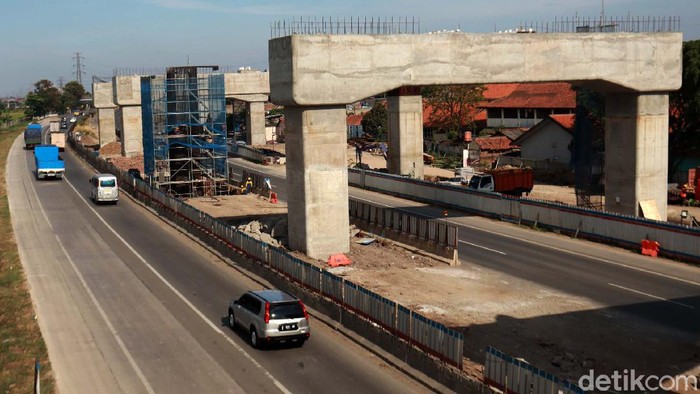 Proyek kereta cepat Jakarta-Bandung (JKT-BDG) terus berjalan pembangunannya. Saat ini total progres kereta cepat ini mencapai 60%.