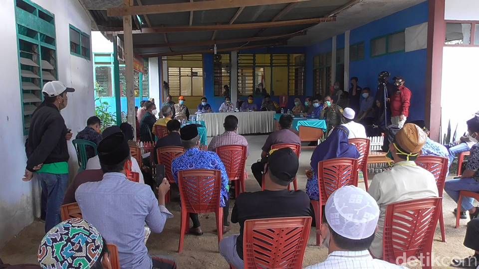 Rapat Covid-19, Pondok Pesantren (Ponpes) Salafiyah Parappe. (Abdy Febriady/detikcom)