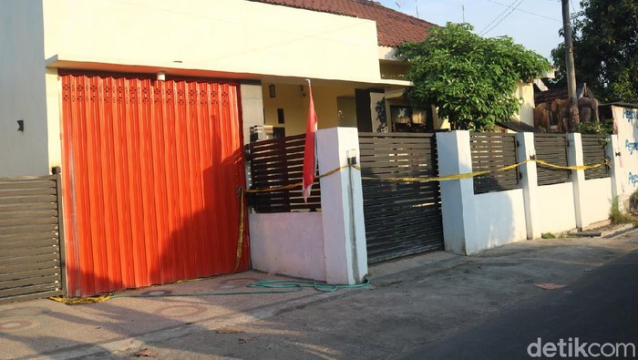 rumah digerebek