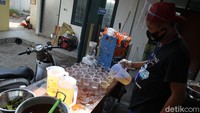 Disediakan juga minuman bernama Seruni yang terbuat dari Sereh, dan Jeruk Nipis untuk meningkatkan imunitas pasien OTG COVID-19.  