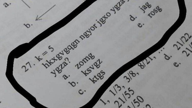 Mungkin yang buat soal kurang tidur jadi typo semua kayak gini. Foto: Instagram/@sejiwatinja