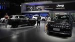 Yang Cantik dan Bermasker di Beijing Auto Show 2020