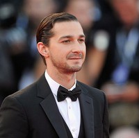 Shia LaBeofShia LaBeof beberapa kali ditangkap karena kasus narkoba dan alkohol. Tapi beberapa waktu lalu aktor tersebut dituntut oleh FKA Twigs atas penyerangan seksual hingga menyebabkan stres emosional. Namanya pun jadi tercoreng dan di-cancel oleh publik.Foto: Getty Images/Gareth Cattermole