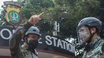 Momen Anies Tinjau Fasilitas Publik Sambil Gowes