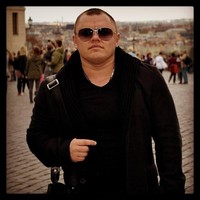 Sebenarnya dulu Anna memiliki penampilan normal seperti anak-anak pada usianya. Hanya saja masa kecil Anna lebih banyak dihabiskan di rumah sakit karena dirinya pada waktu itu sering sakit-sakitan. Foto: Facebook/Anna Turaeva