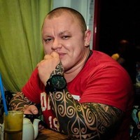 Wanita Rusia yang merupakan atlet angkat besi ini memang memiliki penampilan yang berbeda dengan wanita-wanita pada umumnya. Karena penampilannya, wanita yang bernama Anna Turaeva itu seringkali dikira seorang pria. Foto: Facebook/Anna Turaeva