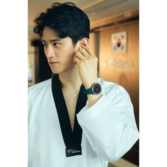 Lee Dae Hoon juga sempat jadi perbincangan karena dibilang mirip dengan Chanyeol EXO. Lee Dae Hoon sendiri adalah seorang atlet taekwondo yang pernah memenangkan berbagai medali di dalam maupun luar negeri. Nama pria 28 tahun itu semakin dikenal sejak menjadi runner up pada Olimpiade London di 2012. Foto: Instagram