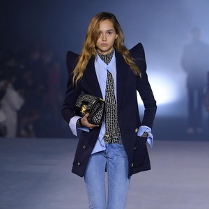 10 Koleksi Terbaru Balmain di Paris Fashion Week 2020 10 Koleksi Terbaru Balmain di Paris Fashion Week 2020