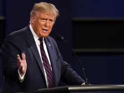 Mikrofon Akan Dimatikan Saat Debat Capres Terakhir, Trump Keberatan