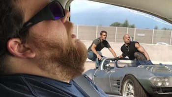 Ikutan balap di Fast and Furious. Foto: doc. Bored Panda