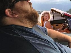 Kocaknya Netizen Edit Foto Pria Ini Pakai Photoshop