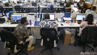 Sudahkah Anda memakai batik hari ini? 