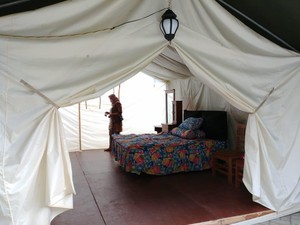 Sensasi Menginap di Glamping Wisata Tebing Lingga