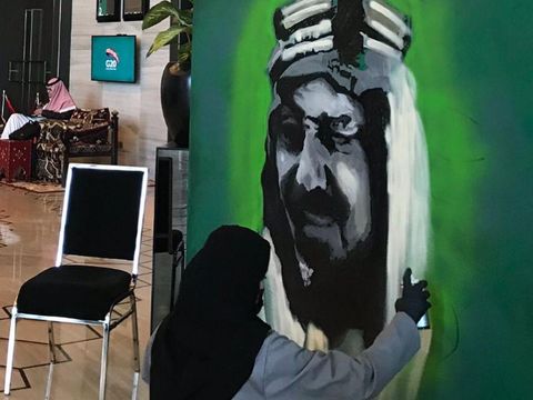 Kaligrafi hiasi jalanan Riyadh