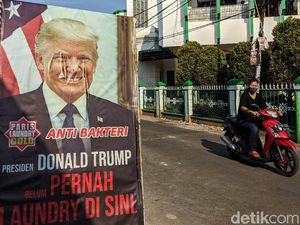 Meme Lucu Presiden Trump Belum Pernah Mencuci Baju di Ciputat