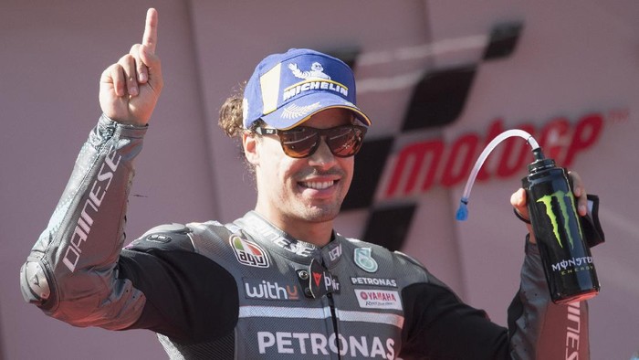 BARCELONA, SPAIN - SEPTEMBER 26: Franco Morbidelli of Italy and Petronas Yamaha SRT celebrates the MotoGP pole position  at the end of the qualifying practice during qualifying for the MotoGP of Catalunya at Circuit de Barcelona-Catalunya on September 26, 2020 in Barcelona, Spain. (Photo by Mirco Lazzari gp/Getty Images)
