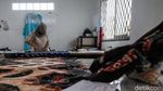 Pandemi Corona Bikin Penjualan Baju Batik Melorot