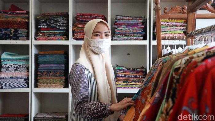 Pademi Corona Bikin Penjualan Baju  Batik  Melorot
