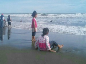 Pantai Kebumen Sepi Pengunjung Gegara Isu Tsunami 20 Meter