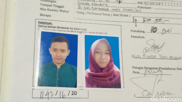 Angshori (kiri) dan calon istrinya Siti Finda Yuni Atiqoh yang meninggal dunia saat dirias sebelum ijab kobul.