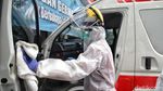 Seperti Ini Dekontaminasi Petugas Medis COVID-19 Usai Bekerja