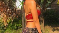 Lewat Instagram, Suhana menunjukkan beberapa komentar pedas netizen yang ditujukan untuknya. Tapi ia pilih tidak ambil pusing dan mengatakan bahagia dengan tubuhnya. Foto: Instagram suhanakhan2/suhana.khan/suhana.khan.143