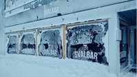 Svalbar kini tengah menanti pembeli baru yang sanggup mengelola bar tersebut. Bar ini dijual seharga 1 Juta Euro atau setara dengan Rp 17 Milar. (dok. Svalbar)