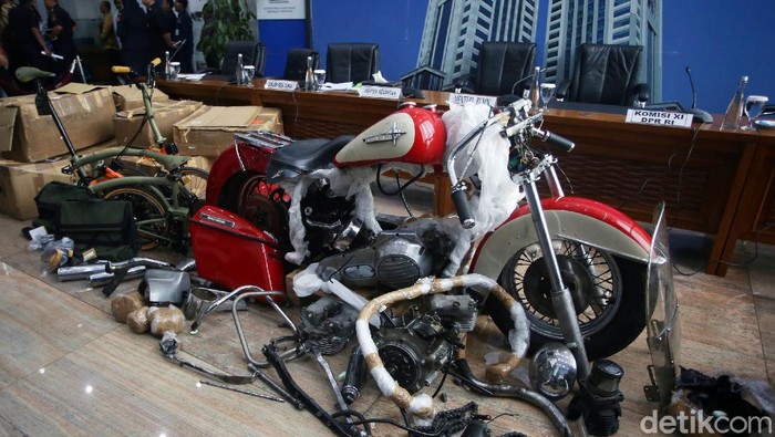 Kasus Penyelundupan Brompton Harley Hingga Eks Dirut Kasus Penyelundupan Brompton Harley Hingga Eks Dirut